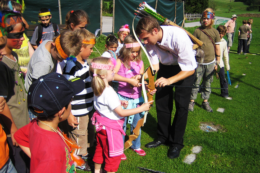 Kinderprogramm - Bogenschießen am Indianertag